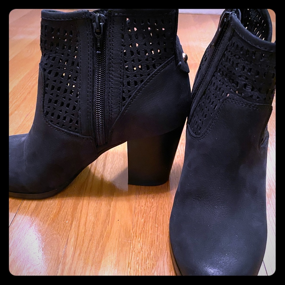Aldo black booties only worn once